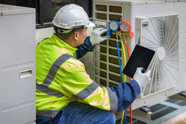 Professional Hvac technician working in Quicksburg, VA
